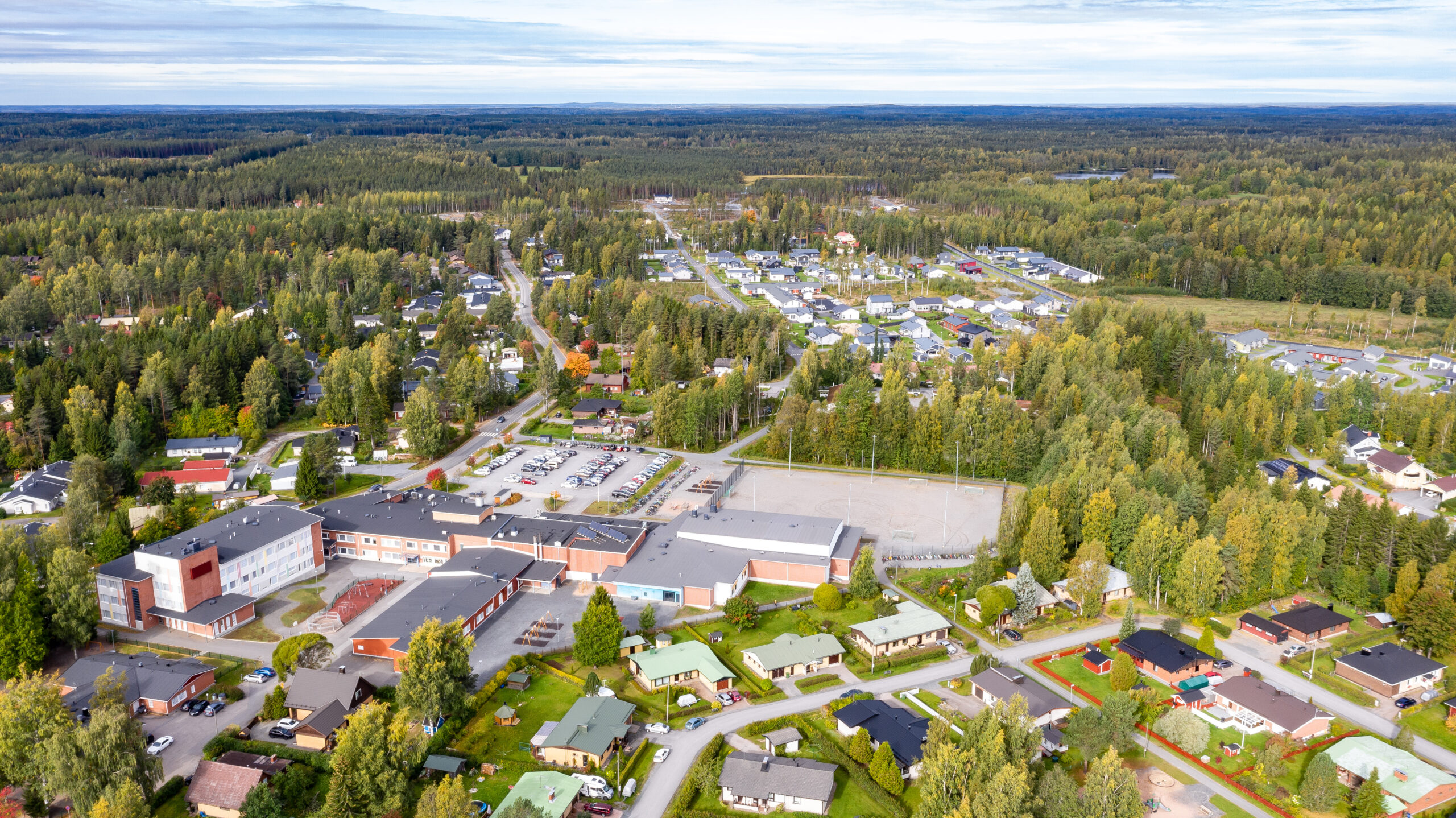 Metsäkylän asuinalue ilmasta kuvattuna
